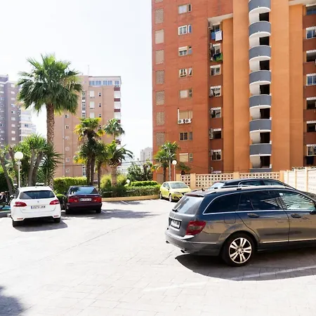 Apartment Stylish Seaview With Pool Access