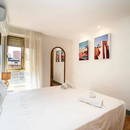 Stylish Seaview With Pool Access Apartment Benidorm