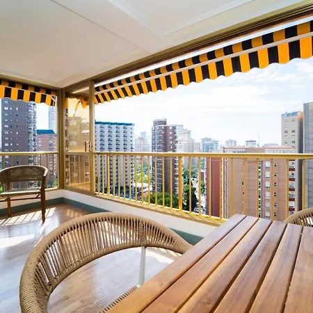 Stylish Seaview With Pool Access Benidorm