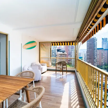 Stylish Seaview With Pool Access Apartment Benidorm