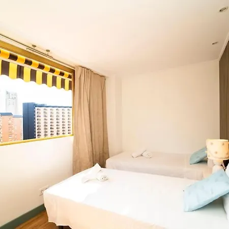 Апартаменты Stylish Seaview With Pool Access