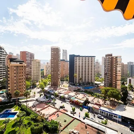 Апартаменты Stylish Seaview With Pool Access Бенидорм