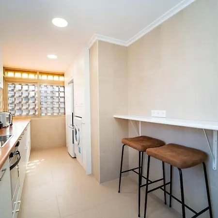 Stylish Seaview With Pool Access * Бенидорм