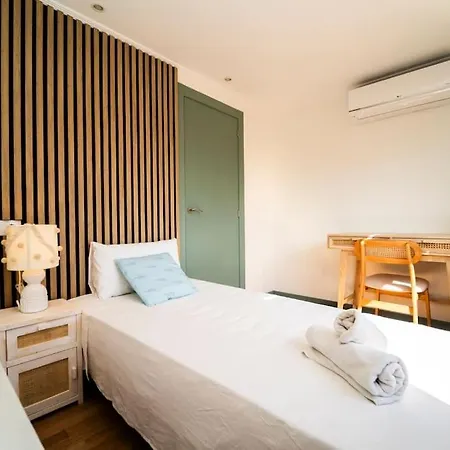 Апартаменты Stylish Seaview With Pool Access *