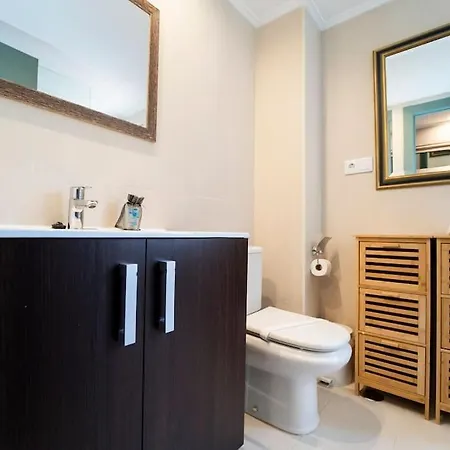 Stylish Seaview With Pool Access * Бенидорм