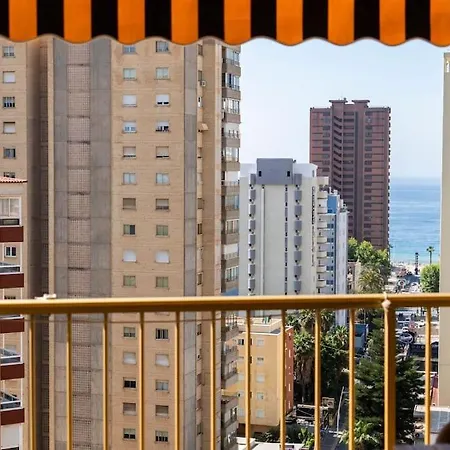 Апартаменты Stylish Seaview With Pool Access Бенидорм